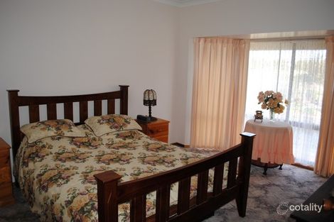 Property photo of 9 Reservoir Road Bowenvale VIC 3465