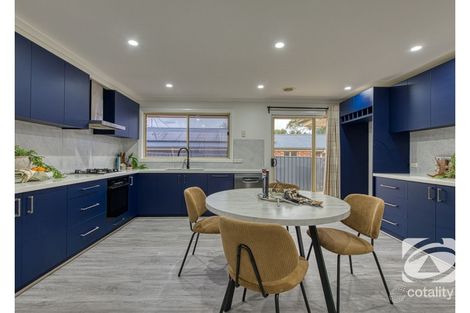 Property photo of 22 Donday Court Pakenham VIC 3810