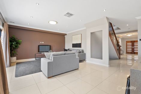 7 Toporoa Ct, Sandhurst, VIC 3977