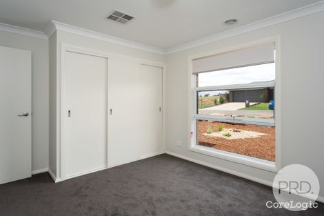 Property photo of 2 Lovell Place Lloyd NSW 2650