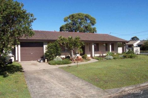 4 Tennis St, Forster, NSW 2428
