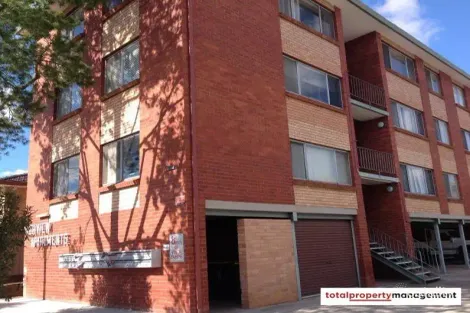 4/67 Macquoid St, Queanbeyan East, NSW 2620