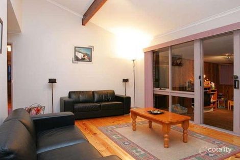 Property photo of 74 Lenoak Street Gladstone Park VIC 3043