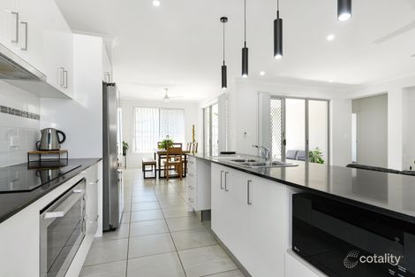 Property photo of 8 Orchard Drive Kirkwood QLD 4680