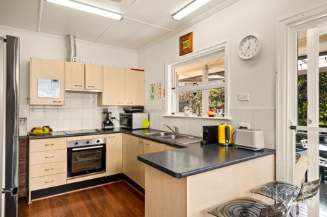 Property photo of 132 Outlook Crescent Bardon QLD 4065