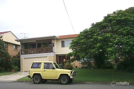 33 Mole Ave, Southport, QLD 4215