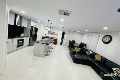 Property photo of 31 Balboa Promenade Brabham WA 6055