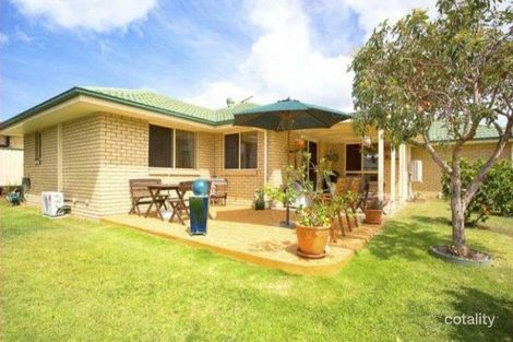 5 Scarborough Ct, Sandstone Point, QLD 4511