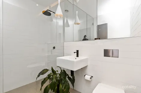 Property photo of 2/3 Strathwyn Place Kew East VIC 3102
