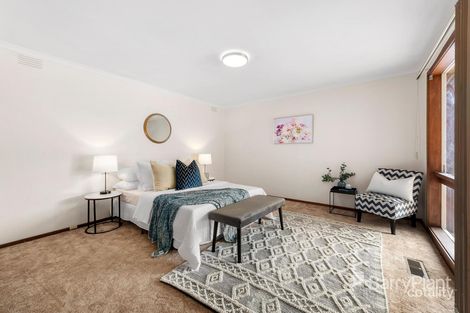 Property photo of 3 Fleming Place Mill Park VIC 3082