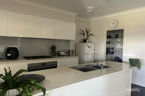 Property photo of 134 Debonair Parade Craigieburn VIC 3064