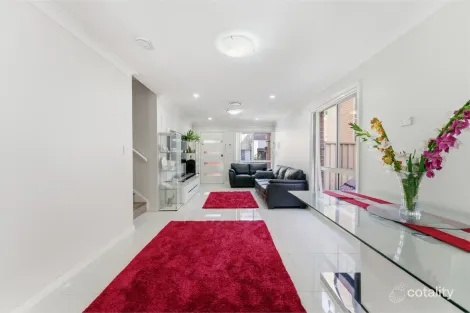Property photo of 2/34 Power Street Doonside NSW 2767