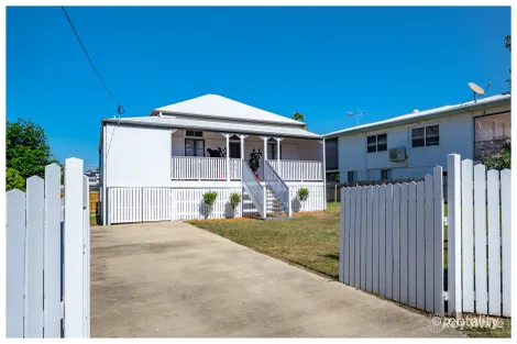 13 SPENCER ST, THE RANGE, QLD 4700
