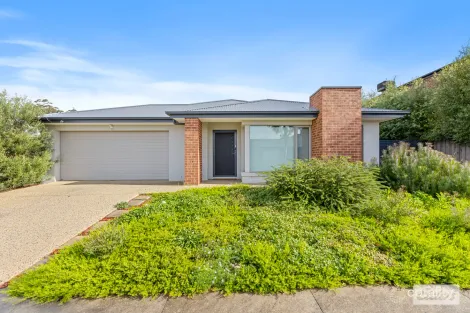 43 Bailey Rd, Warragul, VIC 3820