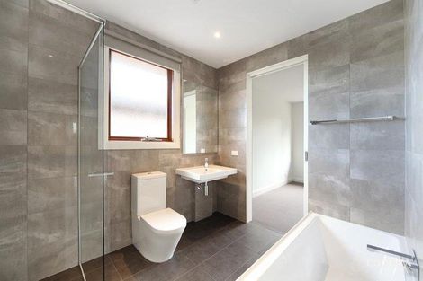 Property photo of 28B Lahona Avenue Bentleigh East VIC 3165