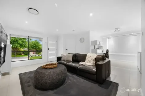 Property photo of 32 Plowman Road Currans Hill NSW 2567