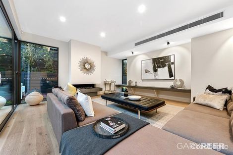 Property photo of 1/10 Orrong Grove Caulfield North VIC 3161