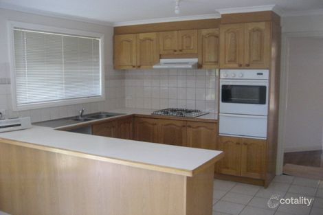 Property photo of 3 The Seekers Crescent Mill Park VIC 3082