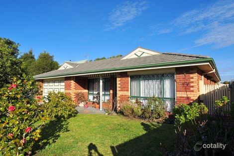 2 Heather Gr, Inverloch, VIC 3996