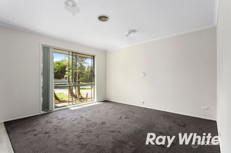 Property photo of 2 Buchan Green Pakenham VIC 3810