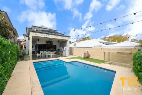 43 Doney St, Alfred Cove, WA 6154