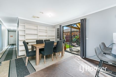 Property photo of 1 Insaf Court Hampton Park VIC 3976