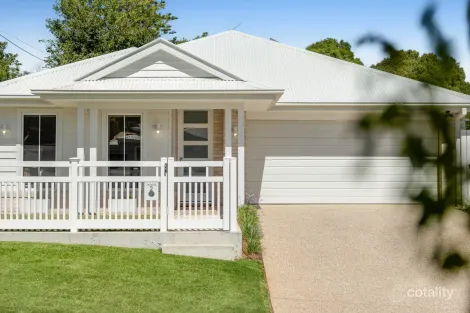 Property photo of 2 Ashgrove Terrace Harlaxton QLD 4350