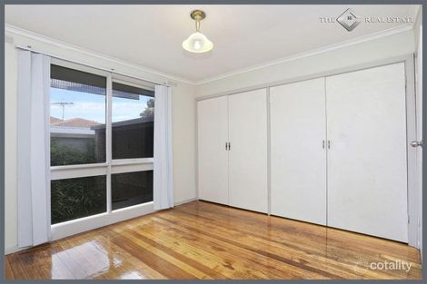 Property photo of 17 Treeby Court Springvale South VIC 3172