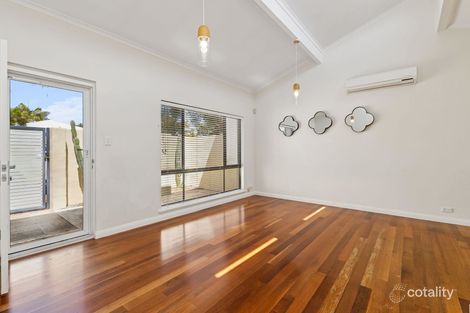 8 Moira Lane, Scarborough, WA 6019