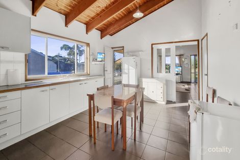 Property photo of 9 Hillside Crescent Kianga NSW 2546