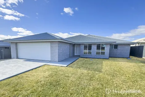38 Evesham Cct, North Tamworth, NSW 2340
