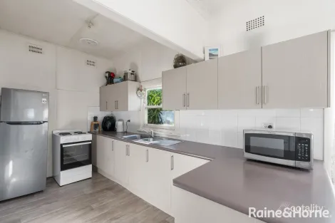 Property photo of 111 St Vincent Street Ulladulla NSW 2539