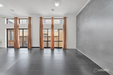 Property photo of 33 Vautier Avenue Mickleham VIC 3064