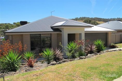 Property photo of 7 Craig Circuit Leneva VIC 3691