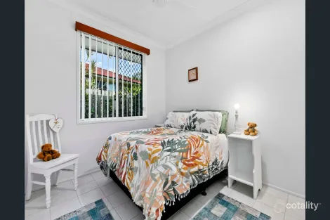 Property photo of 33 Heather Way Urraween QLD 4655
