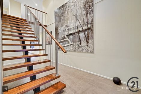 Property photo of 10 Nature Circuit Cranbourne North VIC 3977
