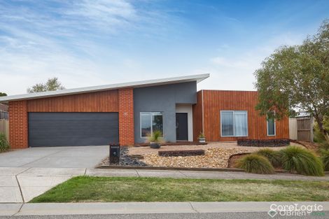 Property photo of 16 Bunyip Drive Drouin VIC 3818