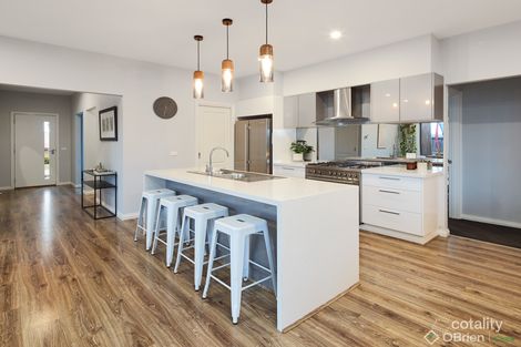 Property photo of 16 Bunyip Drive Drouin VIC 3818