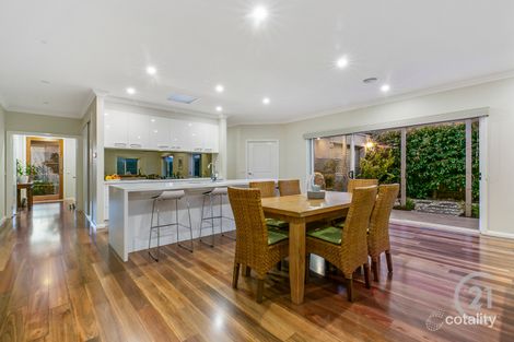 Property photo of 21 Hull Crescent Pakenham VIC 3810