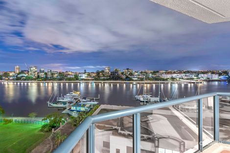 Property photo of 30/8 Goodwin Street Kangaroo Point QLD 4169