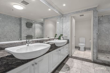 Property photo of 30/8 Goodwin Street Kangaroo Point QLD 4169