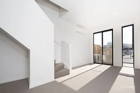 Property photo of 135 Easty Street Phillip ACT 2606