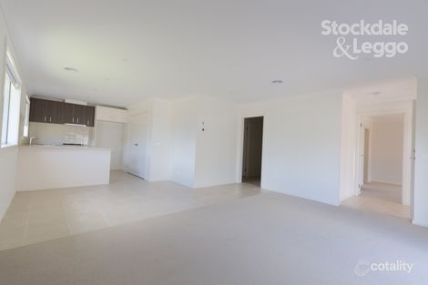 Property photo of 15 Brookfields Mews Lavington NSW 2641