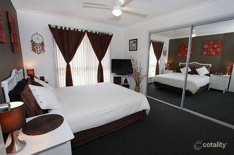 Property photo of 2/143 Amarina Avenue Mooloolaba QLD 4557