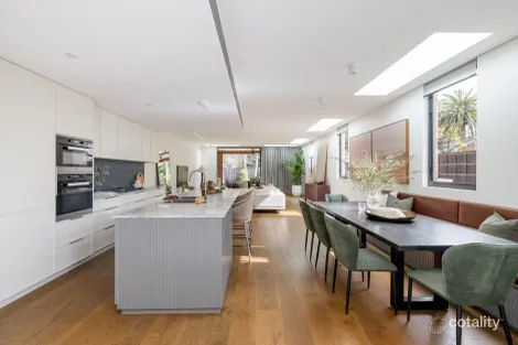 Property photo of 5 Minogue Crescent Forest Lodge NSW 2037