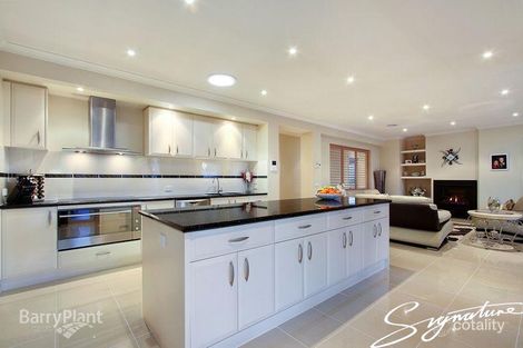 Property photo of 22 Milpera Crescent Wantirna VIC 3152