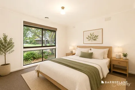Property photo of 23 Cunningham Crescent Pakenham VIC 3810