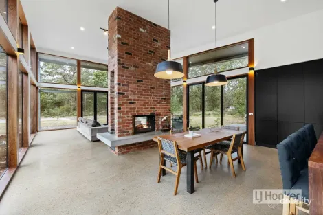 Property photo of 170 Centre Road Raymond Island VIC 3880