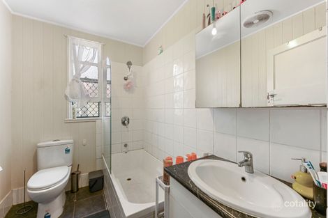 Property photo of 111 Ruthven Street Harlaxton QLD 4350