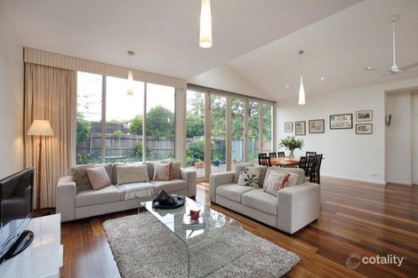 Property photo of 2 Rossfield Avenue Kew VIC 3101